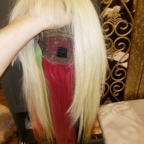 Lace wig - Picture 4 of 8
